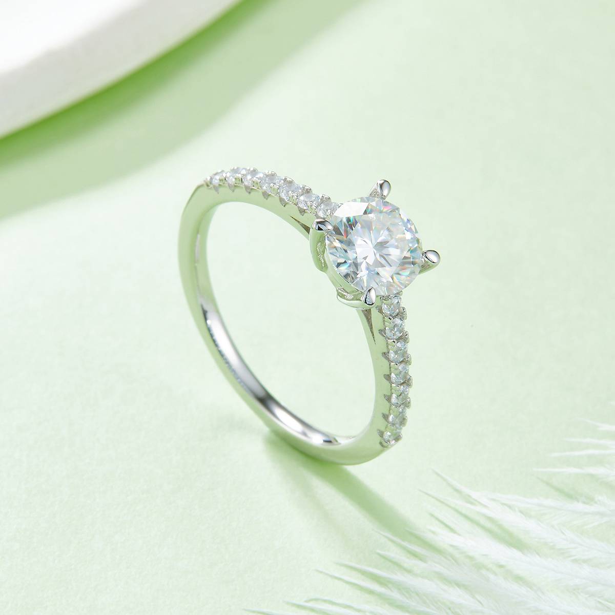 Micro inlaid round S925 silver plated white gold moissanite diamond women's ring 1.0 carat D-grade